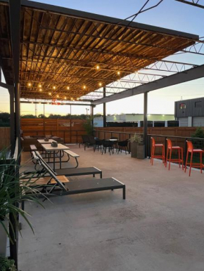 Fyrebird Place - Industrial Loft with Pavilion & Yard